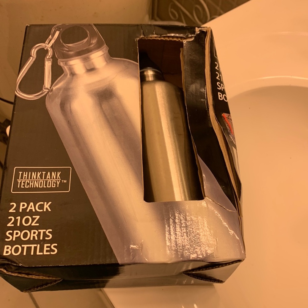 Stainless steel sports bottles